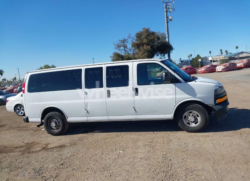 Photo 13 of 2019 Chevrolet Express 3500 LS (VIN 1GAZGNFP5K1278693)