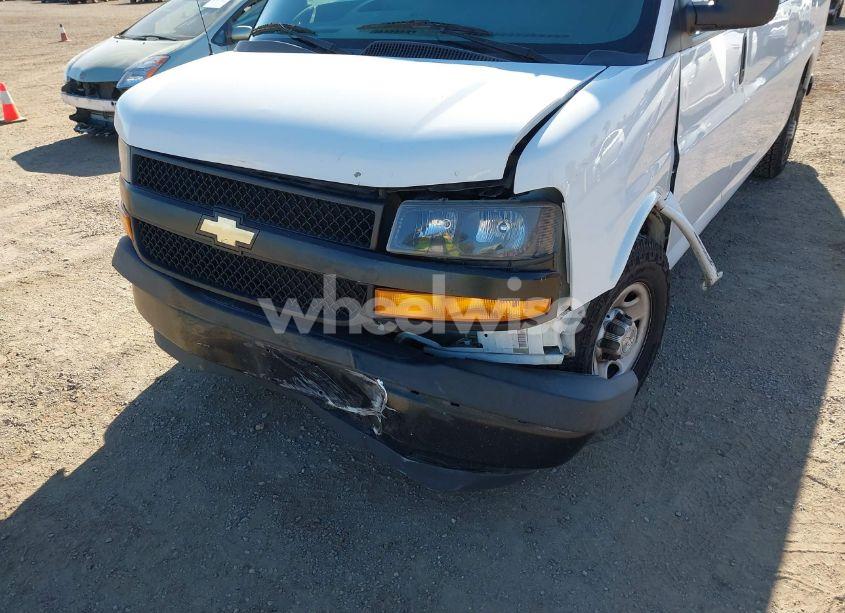 Photo 6 of 2019 Chevrolet Express 3500 LS (VIN 1GAZGNFP5K1278693)