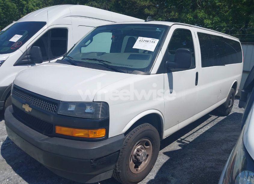 Photo 2 of 2023 Chevrolet Express PASSENGER RWD 3500 EXTENDED WHEELBASE LS (VIN 1GAZGNFP7P1133565)