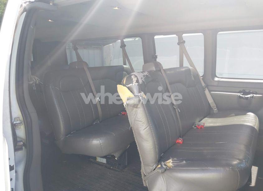 Photo 8 of 2023 Chevrolet Express PASSENGER RWD 3500 EXTENDED WHEELBASE LS (VIN 1GAZGNFP7P1133565)