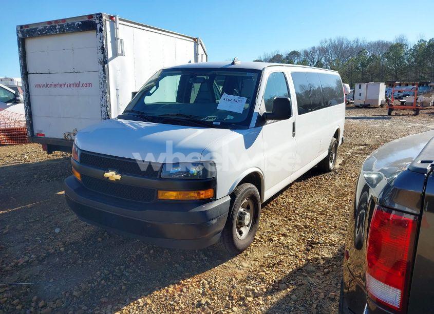 Photo 2 of 2023 Chevrolet Express PASSENGER RWD 3500 EXTENDED WHEELBASE LS (VIN 1GAZGNFP9P1114645)