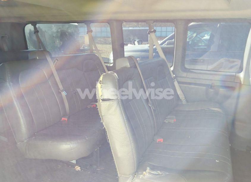 Photo 8 of 2023 Chevrolet Express PASSENGER RWD 3500 EXTENDED WHEELBASE LS (VIN 1GAZGNFP9P1114645)