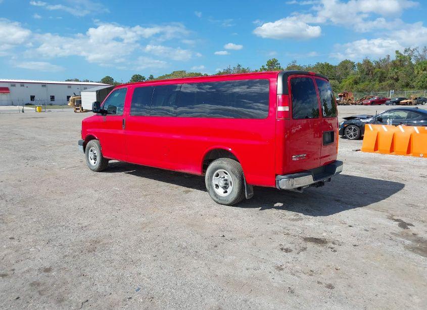 Photo 3 of 2016 Chevrolet Express 3500 LT (VIN 1GAZGPFG0G1158612)