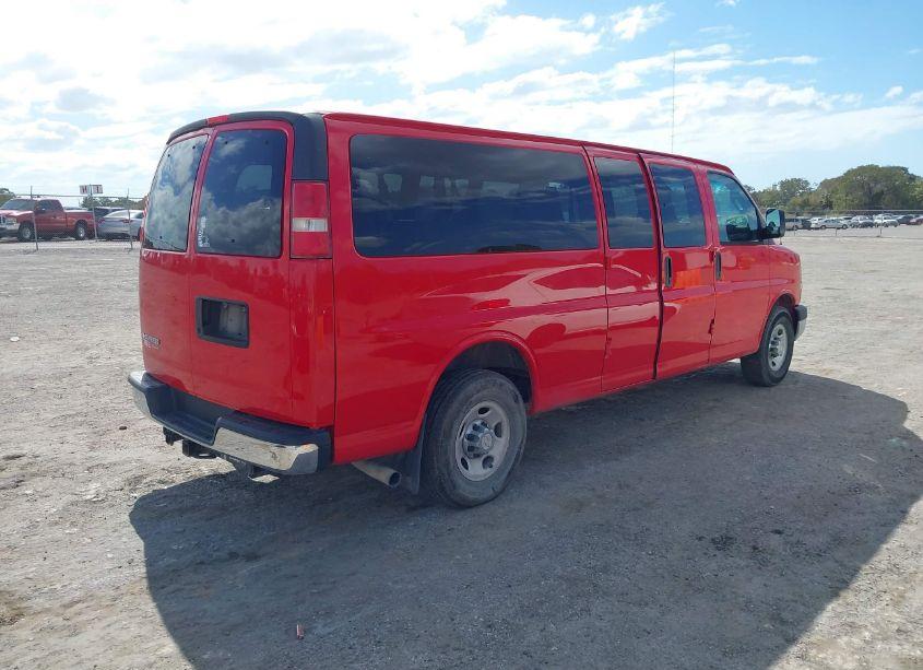 Photo 4 of 2016 Chevrolet Express 3500 LT (VIN 1GAZGPFG0G1158612)