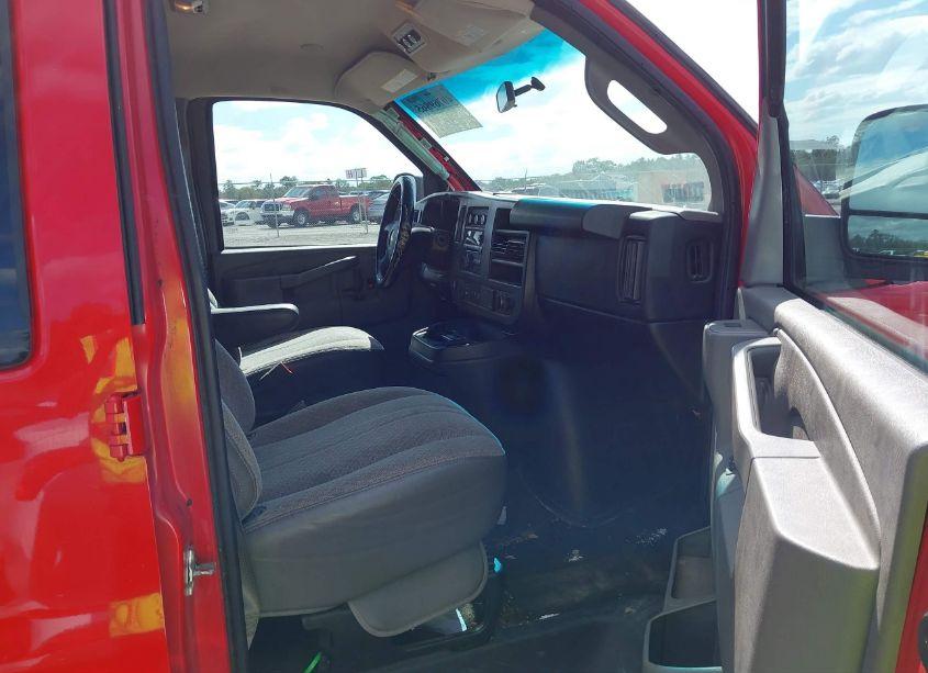 Photo 5 of 2016 Chevrolet Express 3500 LT (VIN 1GAZGPFG0G1158612)