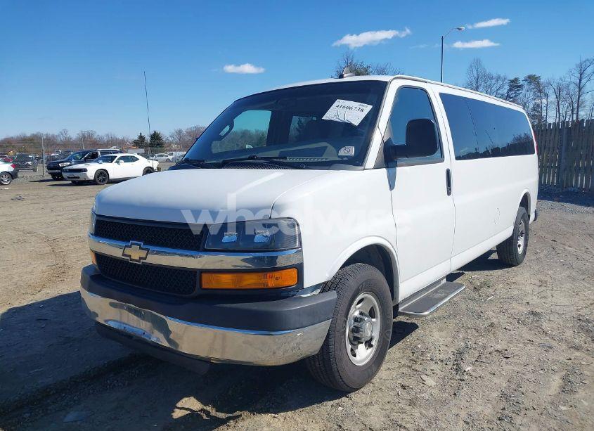 Photo 6 of 2016 Chevrolet Express 3500 LT (VIN 1GAZGPFG0G1189925)