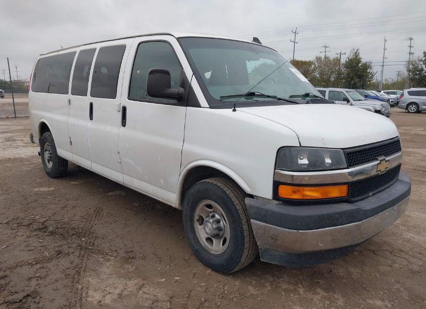 2017 Chevrolet Express 3500 LT (VIN 1GAZGPFG1H1148978) main photo