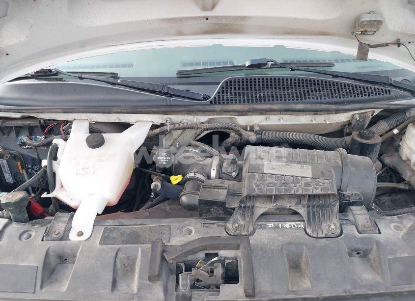 Photo 10 of 2019 Chevrolet Express 3500 LT (VIN 1GAZGPFG1K1330090)