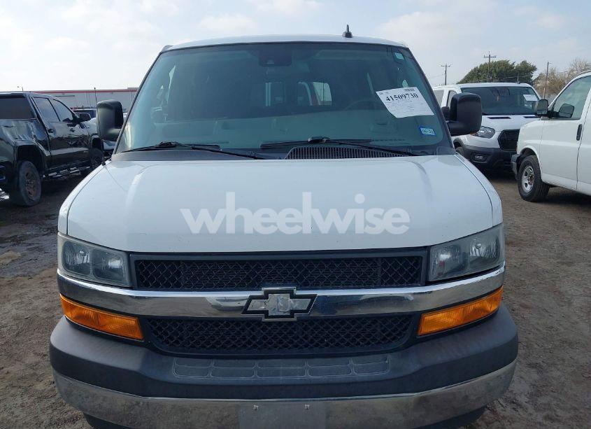 Photo 12 of 2019 Chevrolet Express 3500 LT (VIN 1GAZGPFG1K1330090)