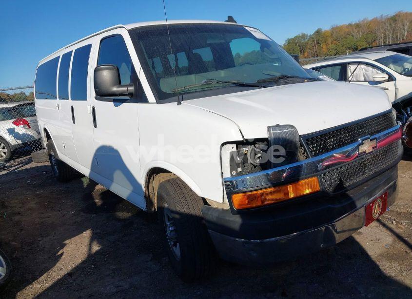 2017 Chevrolet Express 3500 LT (VIN 1GAZGPFG2H1227477) main photo
