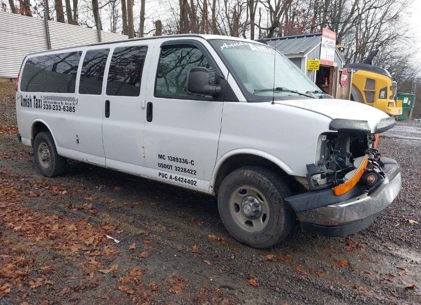 2017 Chevrolet Express 3500 LT (VIN 1GAZGPFG2H1340653) main photo