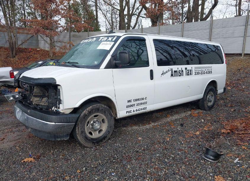 Photo 2 of 2017 Chevrolet Express 3500 LT (VIN 1GAZGPFG2H1340653)
