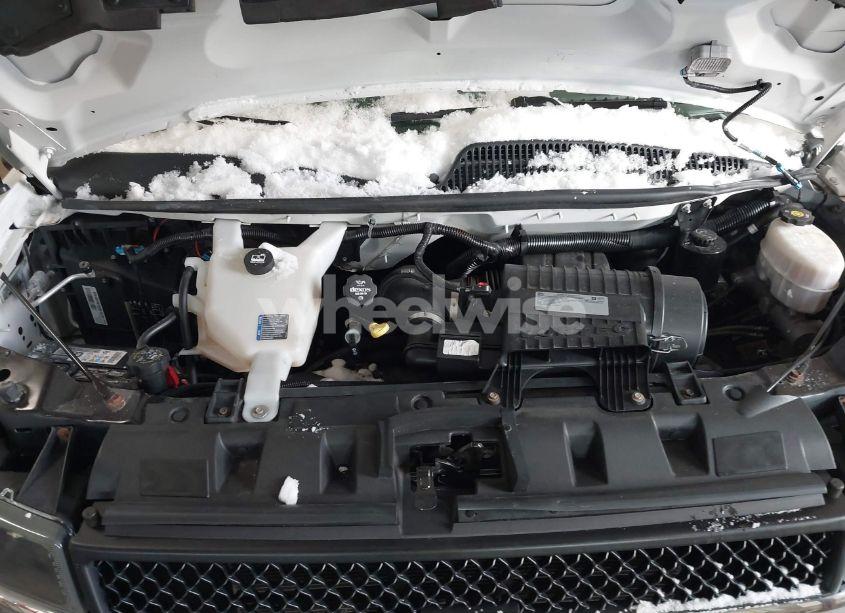 Photo 10 of 2018 Chevrolet Express 3500 LT (VIN 1GAZGPFG3J1284681)