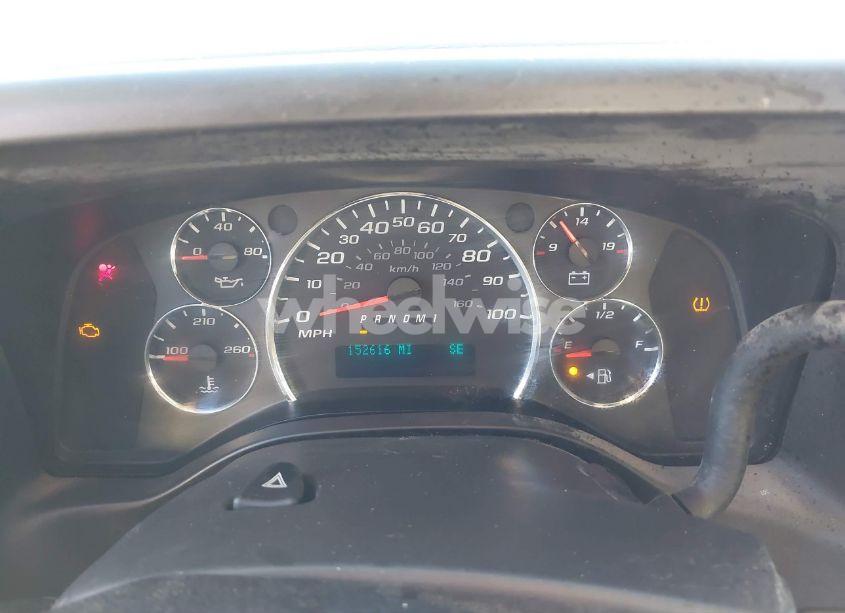 Photo 7 of 2018 Chevrolet Express 3500 LT (VIN 1GAZGPFG3J1331501)