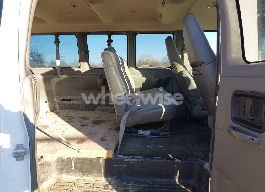 Photo 8 of 2018 Chevrolet Express 3500 LT (VIN 1GAZGPFG3J1331501)