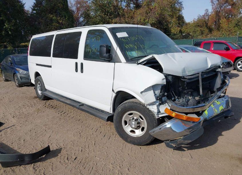 2019 Chevrolet Express 3500 LT (VIN 1GAZGPFG3K1197316) main photo