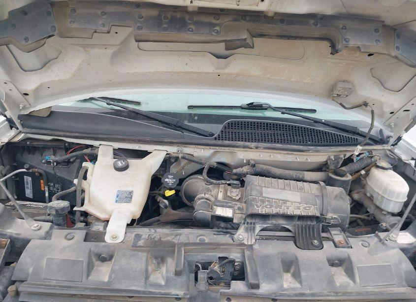 Photo 10 of 2019 Chevrolet Express 3500 LT (VIN 1GAZGPFG3K1231318)
