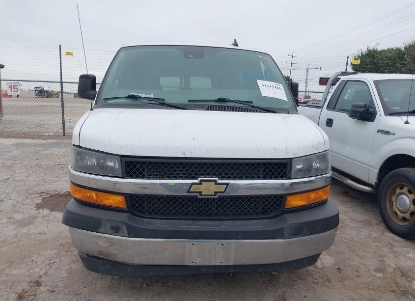 Photo 12 of 2019 Chevrolet Express 3500 LT (VIN 1GAZGPFG3K1231318)