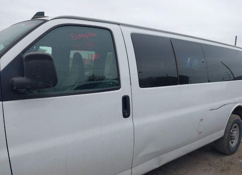 Photo 14 of 2019 Chevrolet Express 3500 LT (VIN 1GAZGPFG3K1231318)