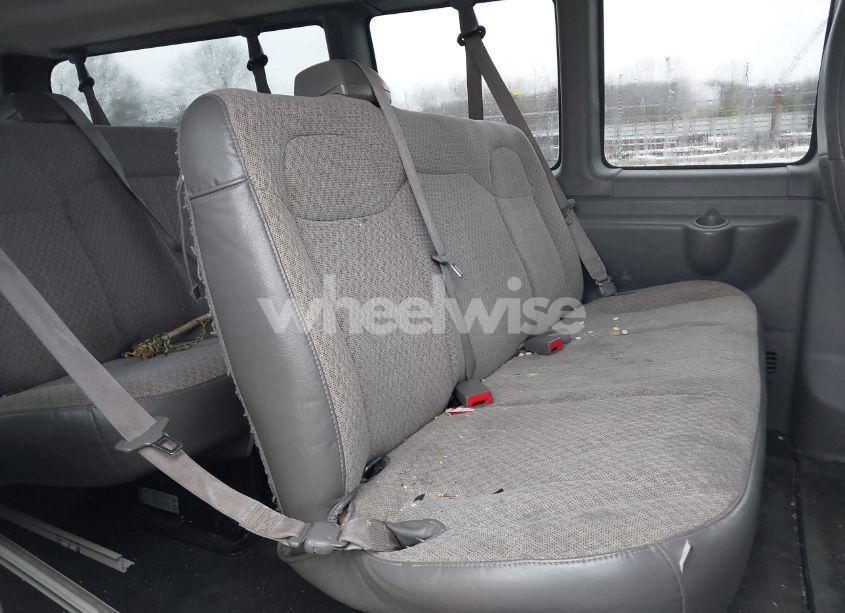 Photo 8 of 2017 Chevrolet Express 3500 LT (VIN 1GAZGPFG4H1185121)