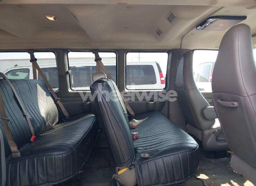 Photo 8 of 2019 Chevrolet Express 3500 LT (VIN 1GAZGPFG4K1221865)