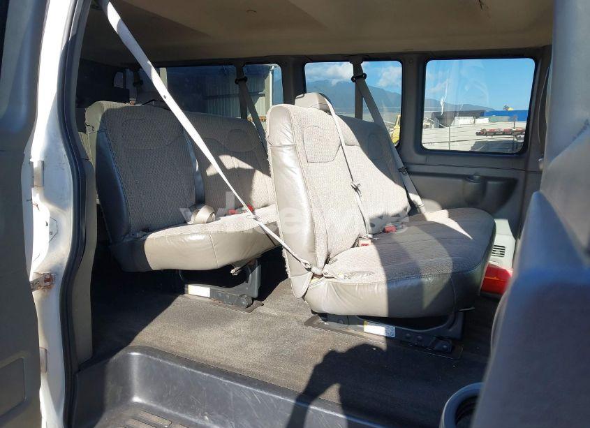 Photo 8 of 2016 Chevrolet Express 3500 LT (VIN 1GAZGPFG5G1288255)