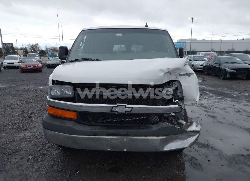 Photo 12 of 2017 Chevrolet Express 3500 LT (VIN 1GAZGPFG5H1196354)