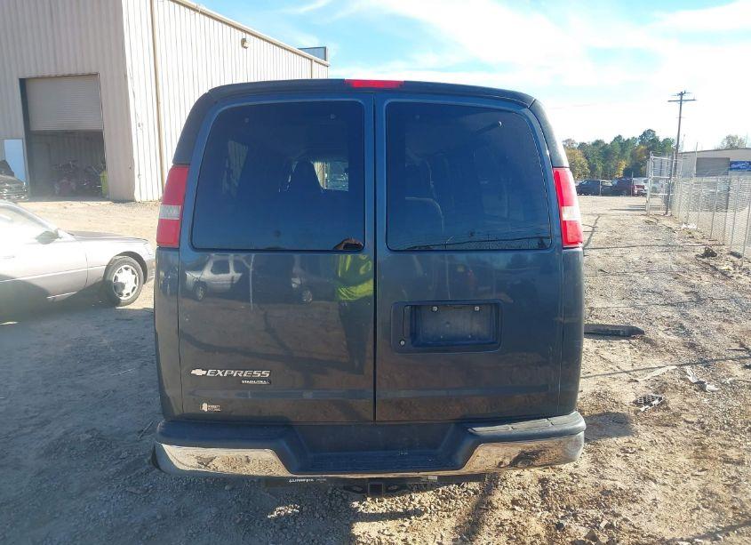 Photo 16 of 2016 Chevrolet Express 3500 LT (VIN 1GAZGPFG6G1219400)