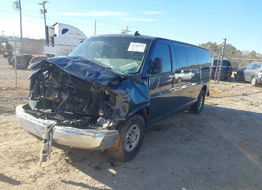 Photo 2 of 2016 Chevrolet Express 3500 LT (VIN 1GAZGPFG6G1219400)