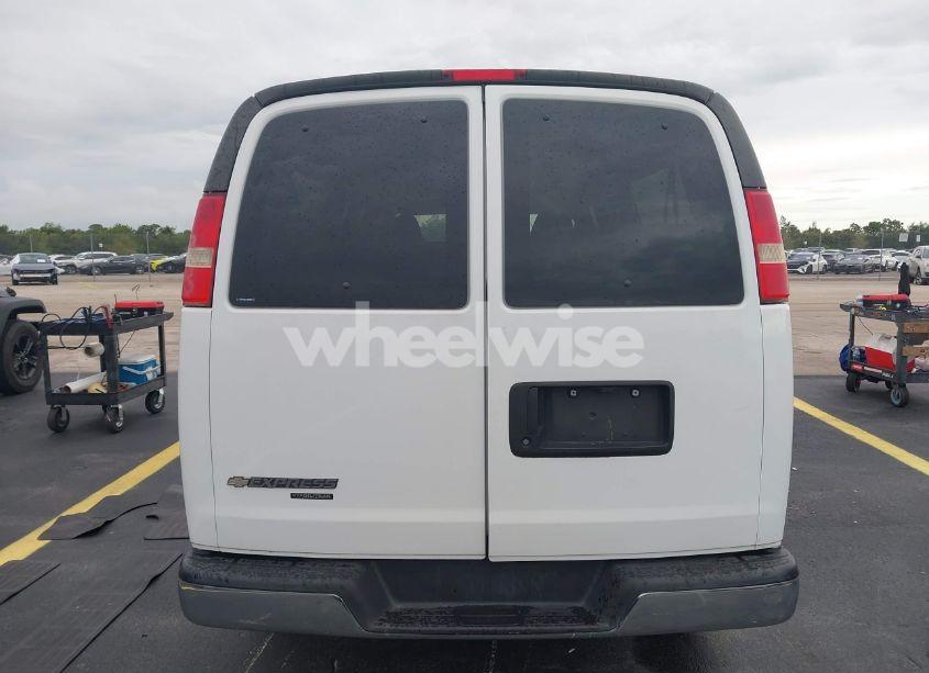 Photo 16 of 2016 Chevrolet Express 3500 LT (VIN 1GAZGPFG6G1239033)