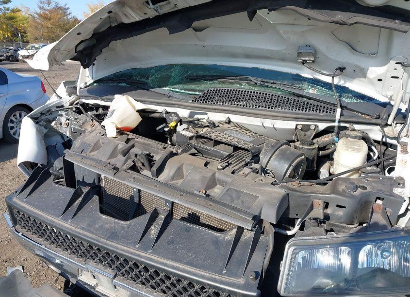 Photo 10 of 2017 Chevrolet Express 3500 LT (VIN 1GAZGPFG6H1123039)