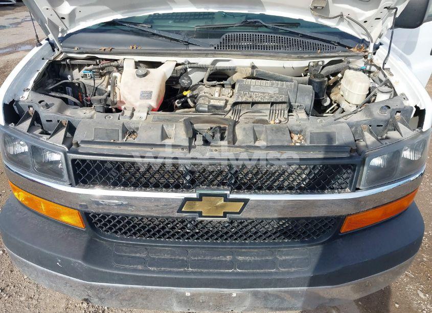Photo 10 of 2017 Chevrolet Express 3500 LT (VIN 1GAZGPFG7H1255971)