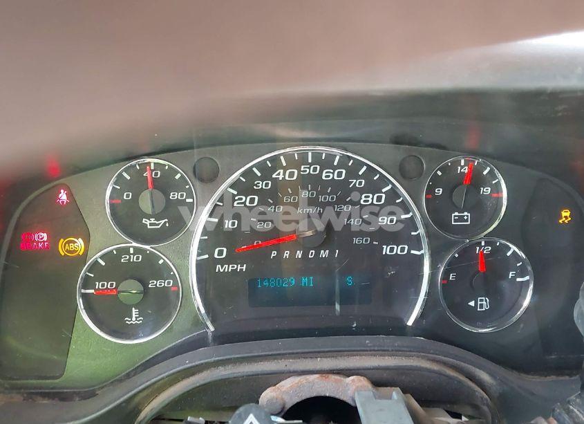 Photo 7 of 2017 Chevrolet Express 3500 LT (VIN 1GAZGPFG7H1255971)