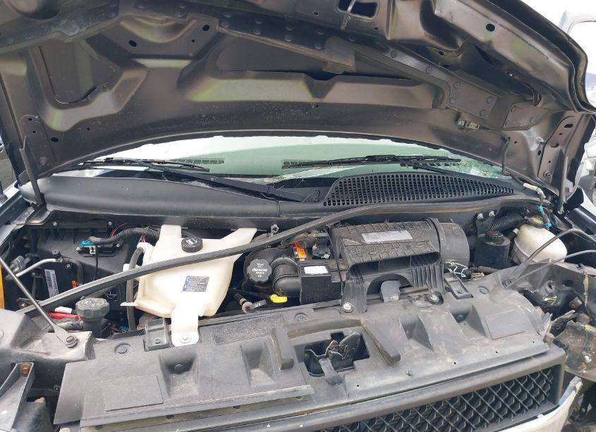 Photo 10 of 2017 Chevrolet Express 3500 LT (VIN 1GAZGPFG7H1290154)