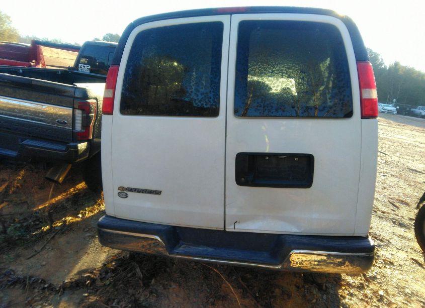 Photo 16 of 2018 Chevrolet Express 3500 LT (VIN 1GAZGPFG7J1309713)