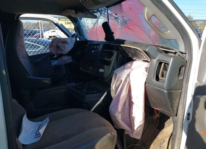 Photo 5 of 2018 Chevrolet Express 3500 LT (VIN 1GAZGPFG7J1309713)