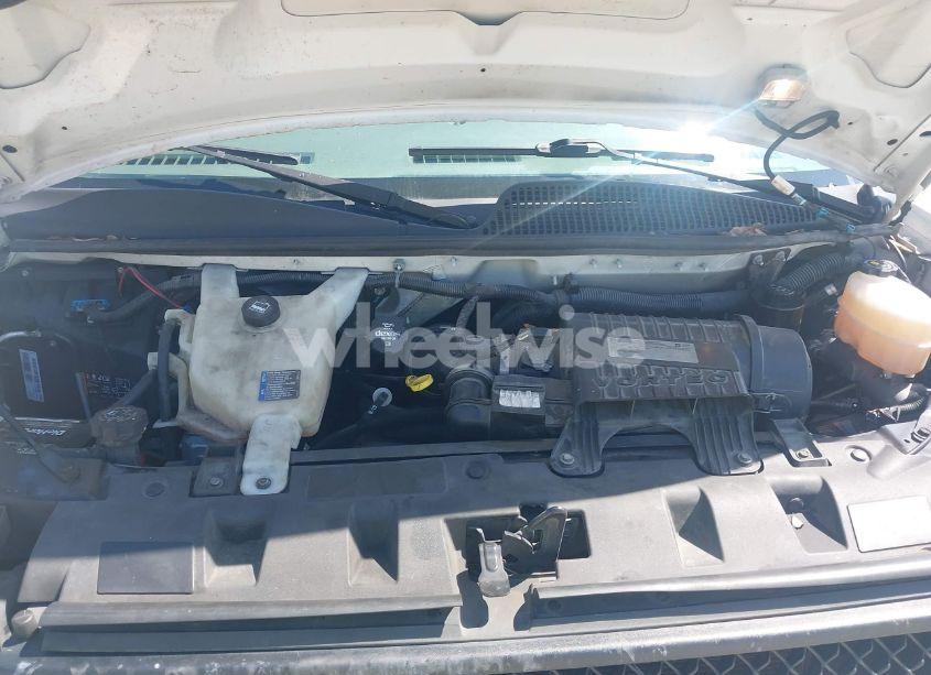 Photo 10 of 2018 Chevrolet Express 3500 LT (VIN 1GAZGPFG7J1334935)