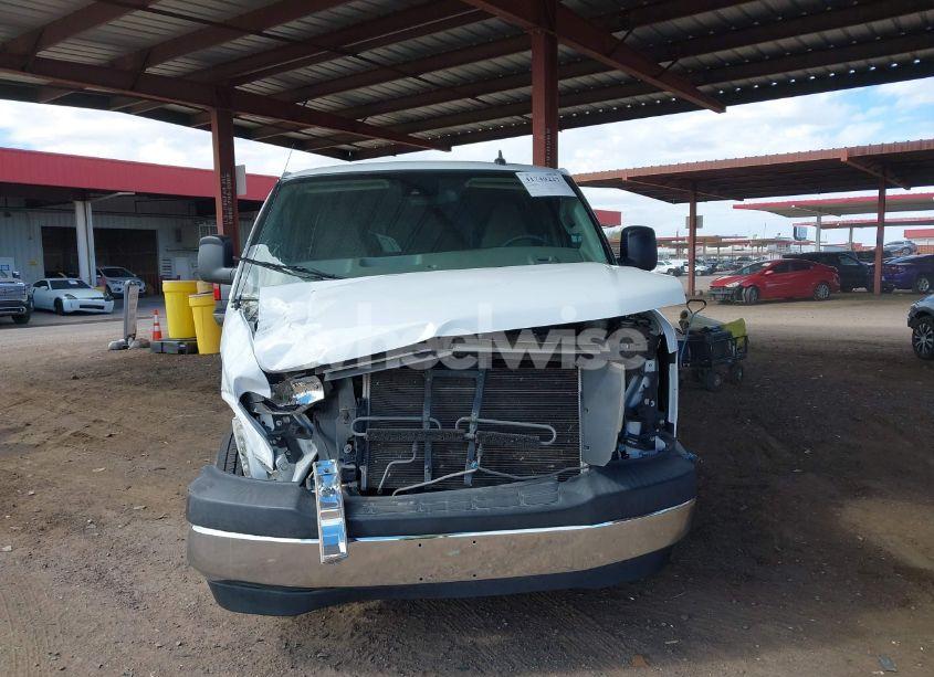 Photo 12 of 2020 Chevrolet Express PASSENGER RWD 3500 EXTENDED WHEELBASE LT (VIN 1GAZGPFG8L1124234)