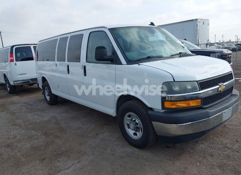 2020 Chevrolet Express PASSENGER RWD 3500 EXTENDED WHEELBASE LT (VIN 1GAZGPFG8L1209896) main photo