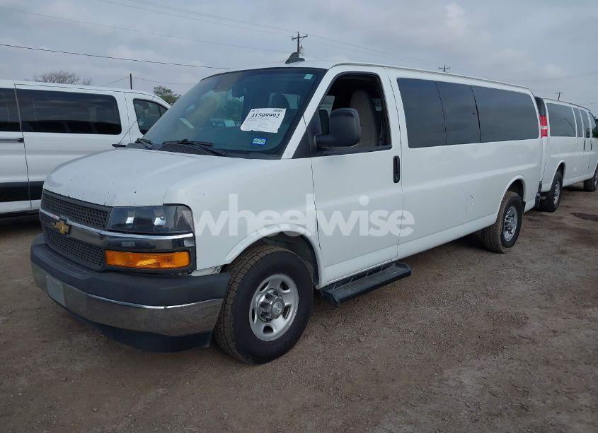 Photo 2 of 2020 Chevrolet Express PASSENGER RWD 3500 EXTENDED WHEELBASE LT (VIN 1GAZGPFG8L1209896)