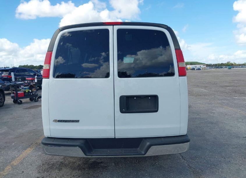 Photo 16 of 2016 Chevrolet Express 3500 LT (VIN 1GAZGPFGXG1189043)