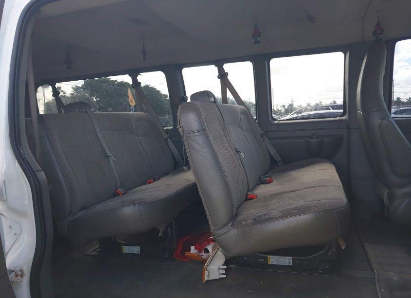 Photo 8 of 2016 Chevrolet Express 3500 LT (VIN 1GAZGPFGXG1189043)