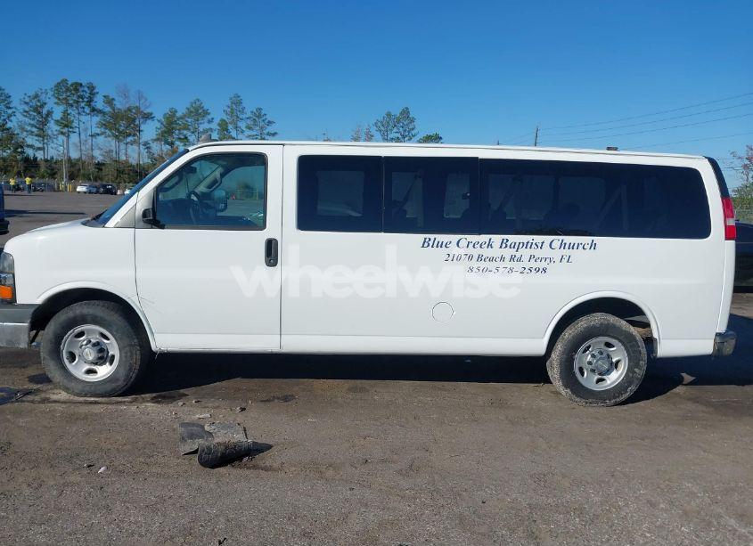 Photo 14 of 2016 Chevrolet Express 3500 LT (VIN 1GAZGPFGXG1234076)