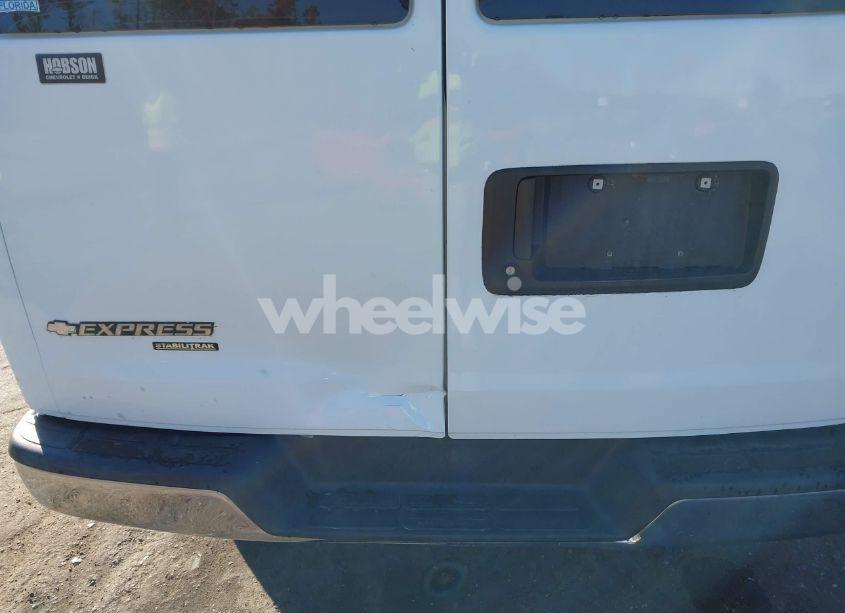 Photo 6 of 2016 Chevrolet Express 3500 LT (VIN 1GAZGPFGXG1234076)