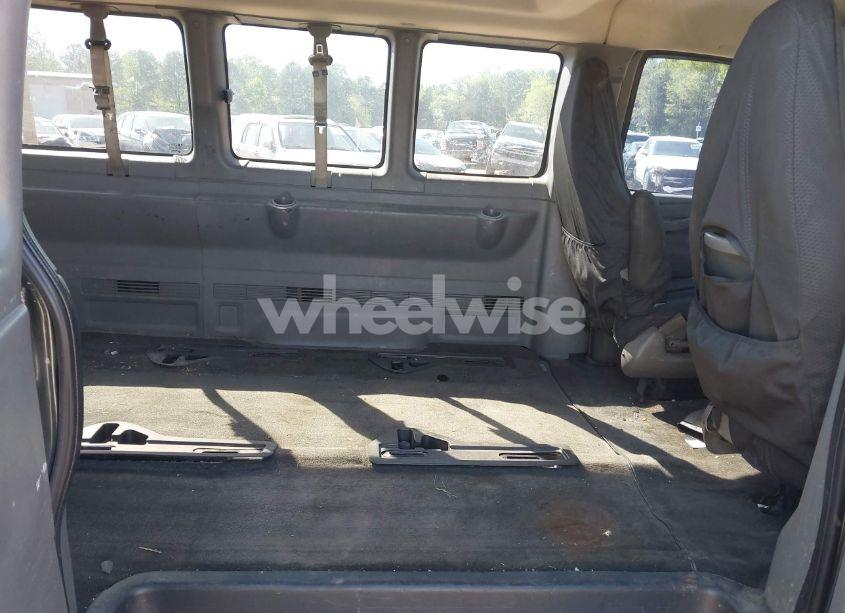 Photo 8 of 2017 Chevrolet Express 3500 LT (VIN 1GAZGPFGXH1166220)