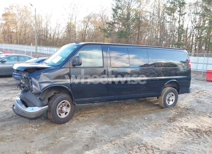 Photo 14 of 2020 Chevrolet Express PASSENGER RWD 3500 EXTENDED WHEELBASE LT (VIN 1GAZGPFGXL1117480)