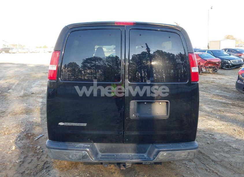 Photo 16 of 2020 Chevrolet Express PASSENGER RWD 3500 EXTENDED WHEELBASE LT (VIN 1GAZGPFGXL1117480)