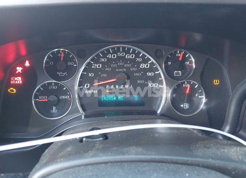 Photo 7 of 2020 Chevrolet Express PASSENGER RWD 3500 EXTENDED WHEELBASE LT (VIN 1GAZGPFGXL1117480)