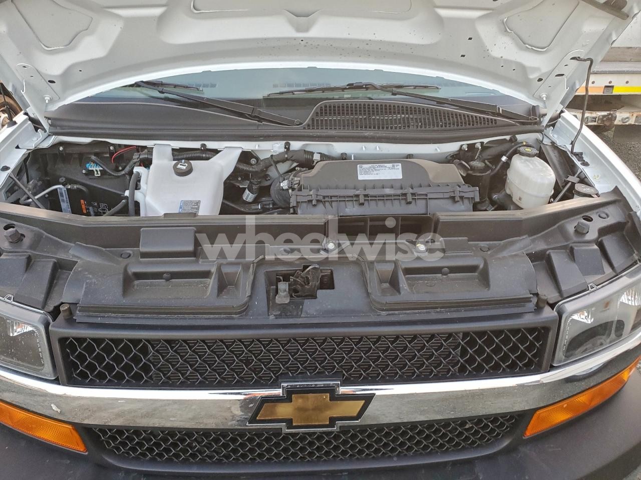 Photo 12 of 2025 CHEVROLET EXPRESS G3500 LT (VIN 1GAZGPFP4S1212101)