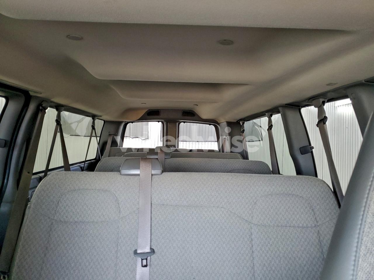 Photo 10 of 2025 CHEVROLET EXPRESS G3500 LT (VIN 1GAZGPFP9S1218881)